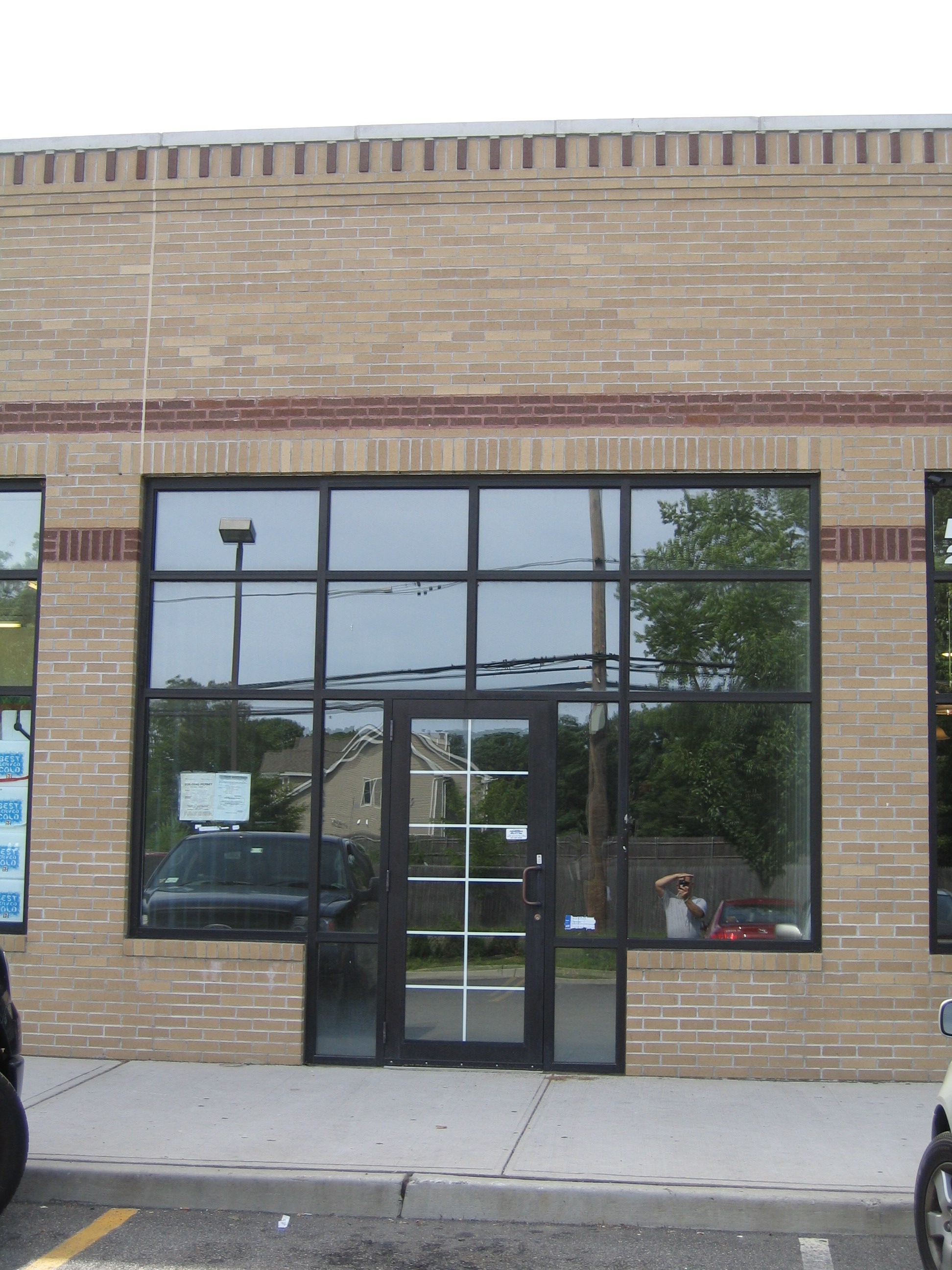 247 BroadwayGreenlawn Road, Huntington, NY, 11572 USA