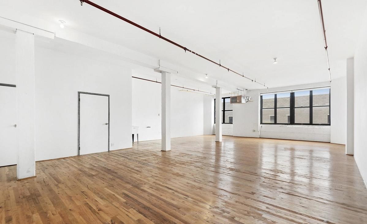 47 Thames Street, Brooklyn, NY, USA